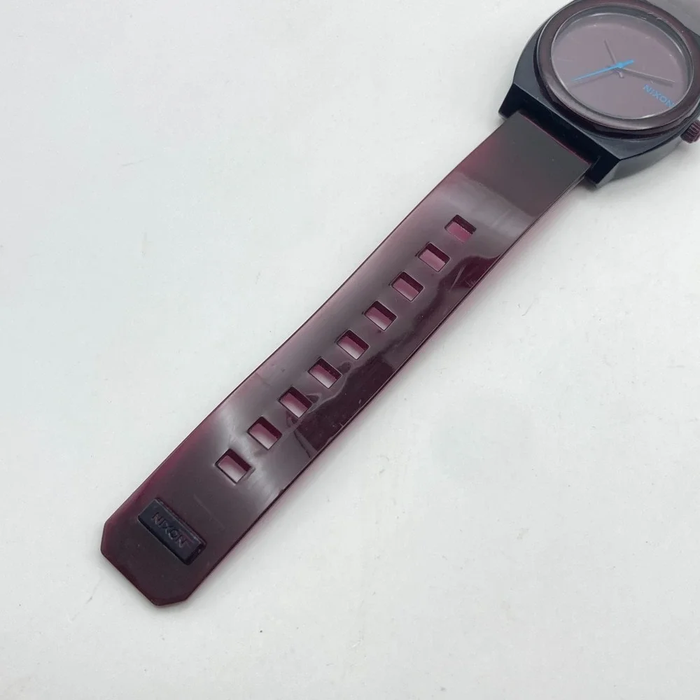 Nixon The Time Teller P Mens Watch 39mm Purple Minimal Polycarbonate New Battery